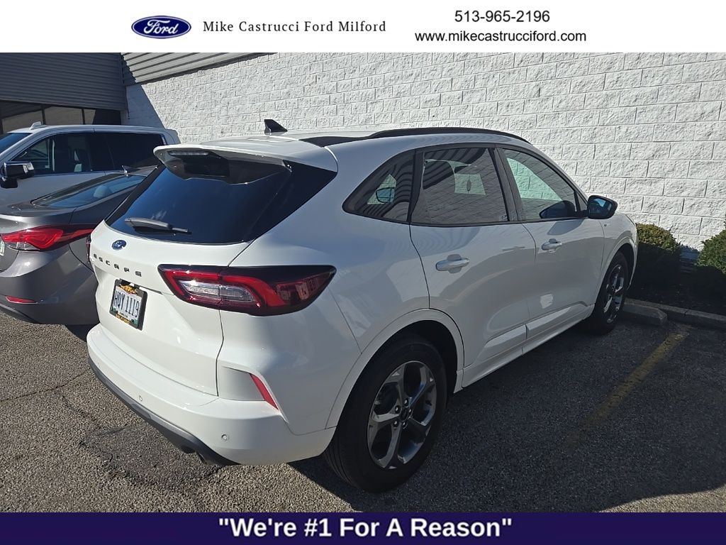 2023 Ford Escape ST-Line photo 3