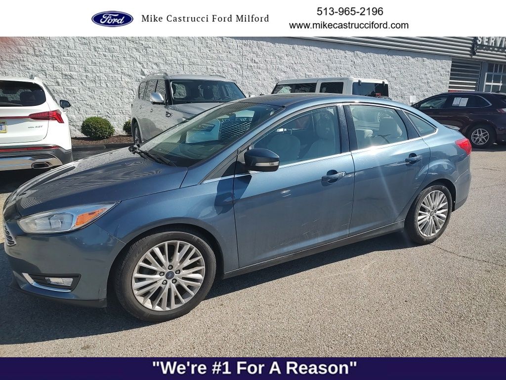 2018 Ford Focus Sedan Titanium's photo