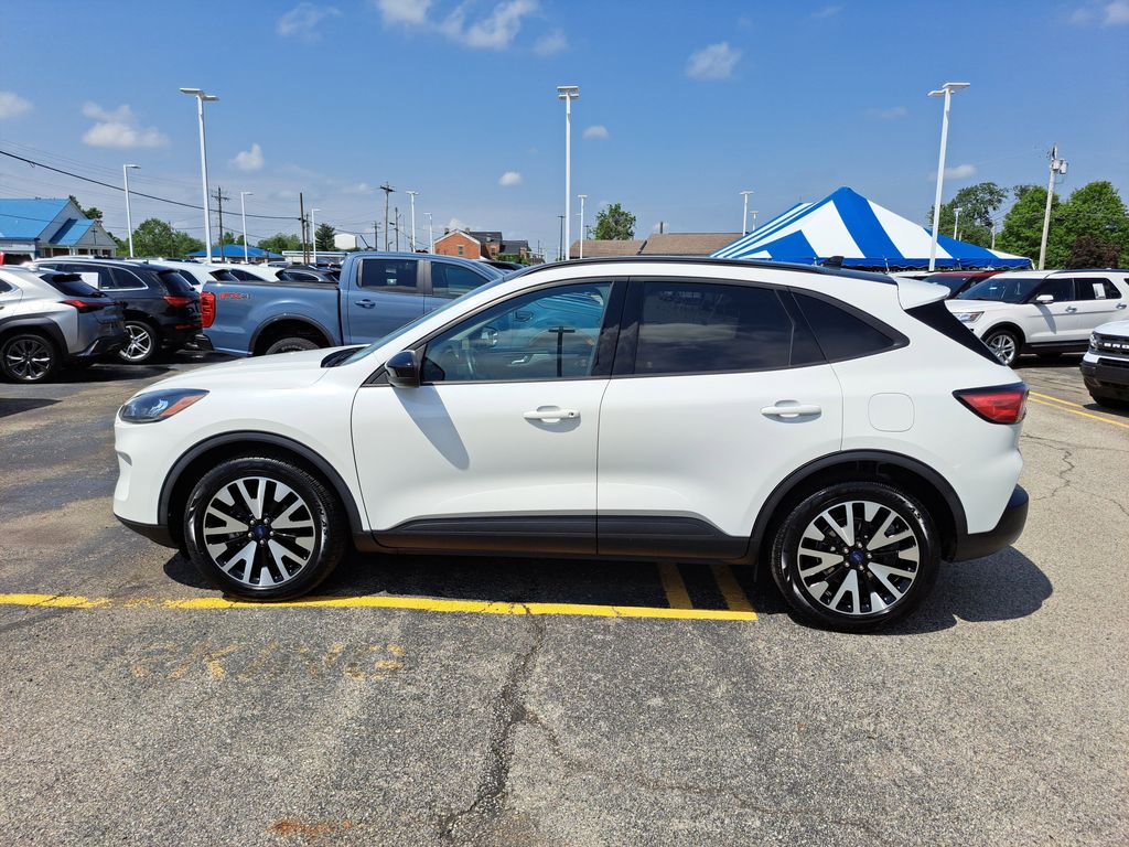 Used 2020 Ford Escape SE with VIN 1FMCU9BZ3LUA51468 for sale in Milford, OH