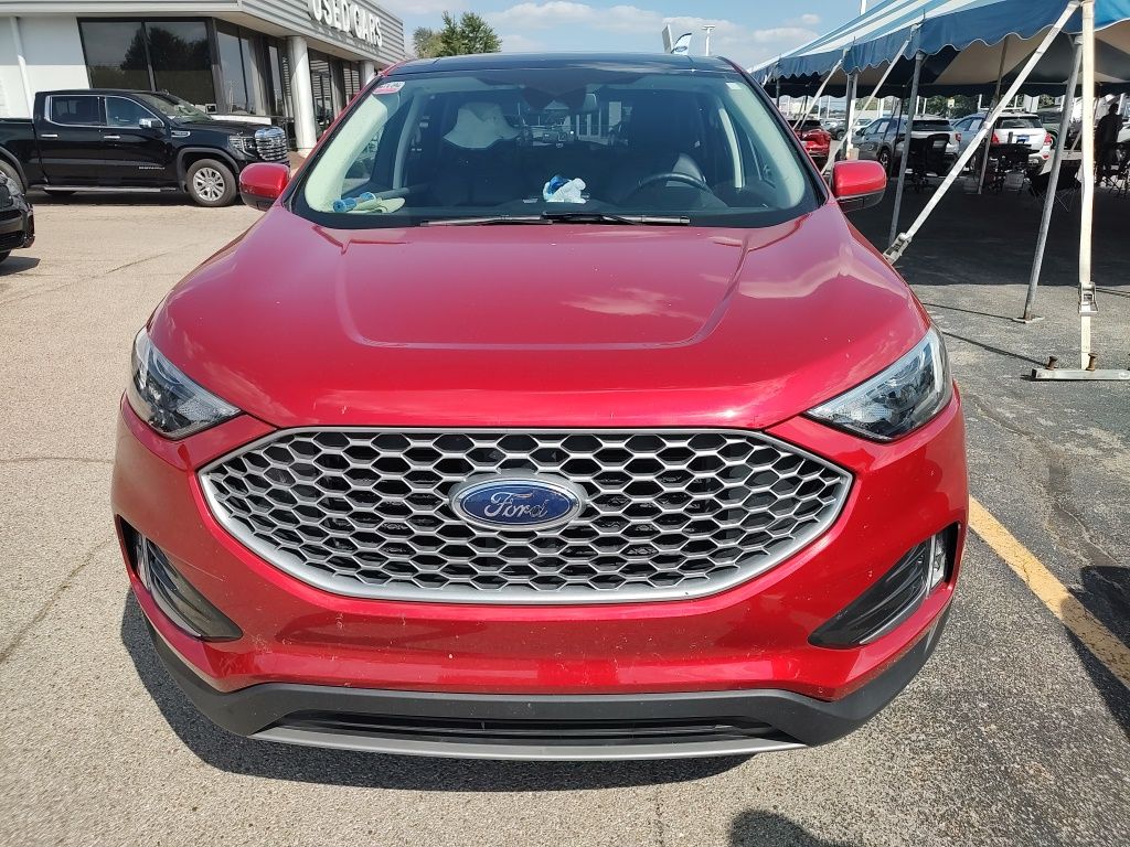2023 Ford Edge SEL photo 2