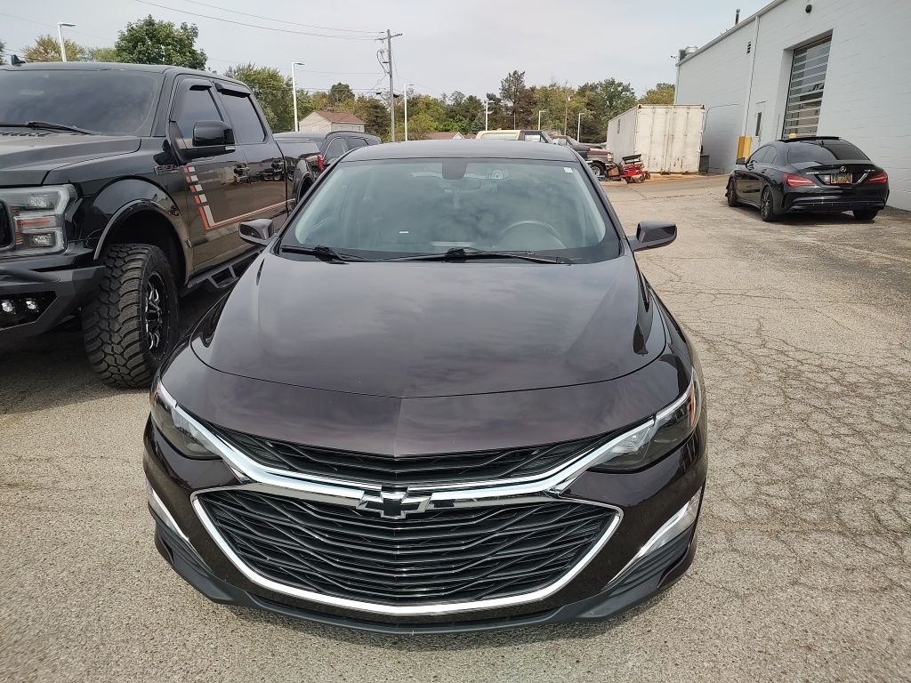 2021 Chevrolet Malibu RS photo 2