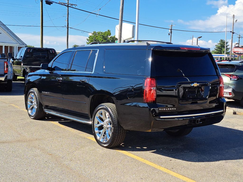 2020 Chevrolet Suburban Premier photo 3