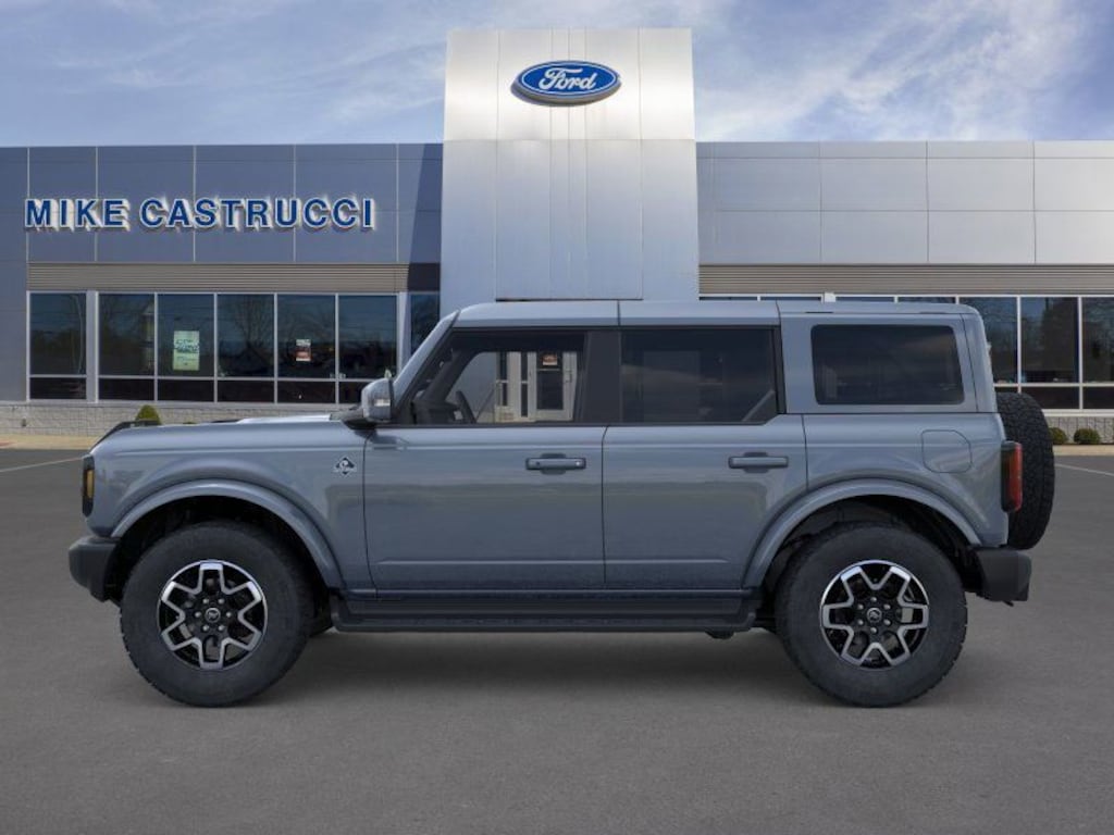 New 2025 Ford Bronco Outer Banks SUV