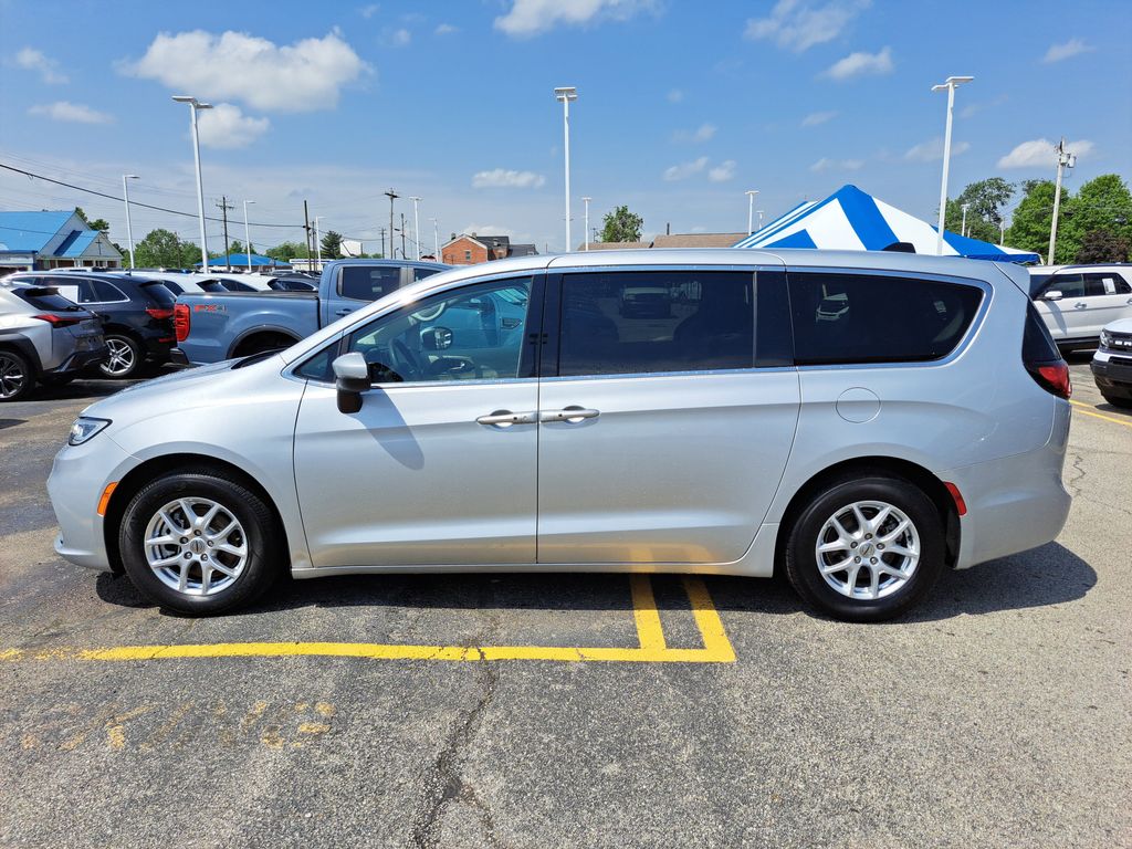 Certified 2023 Chrysler Pacifica Touring L with VIN 2C4RC1BG1PR552878 for sale in Milford, OH