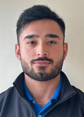 Staff member Mike Hakimov from e22d15095ad3