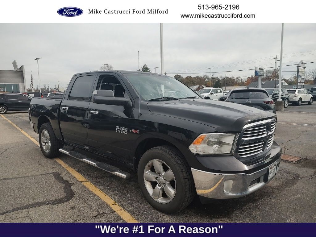 2015 Ram 1500 SLT photo 3