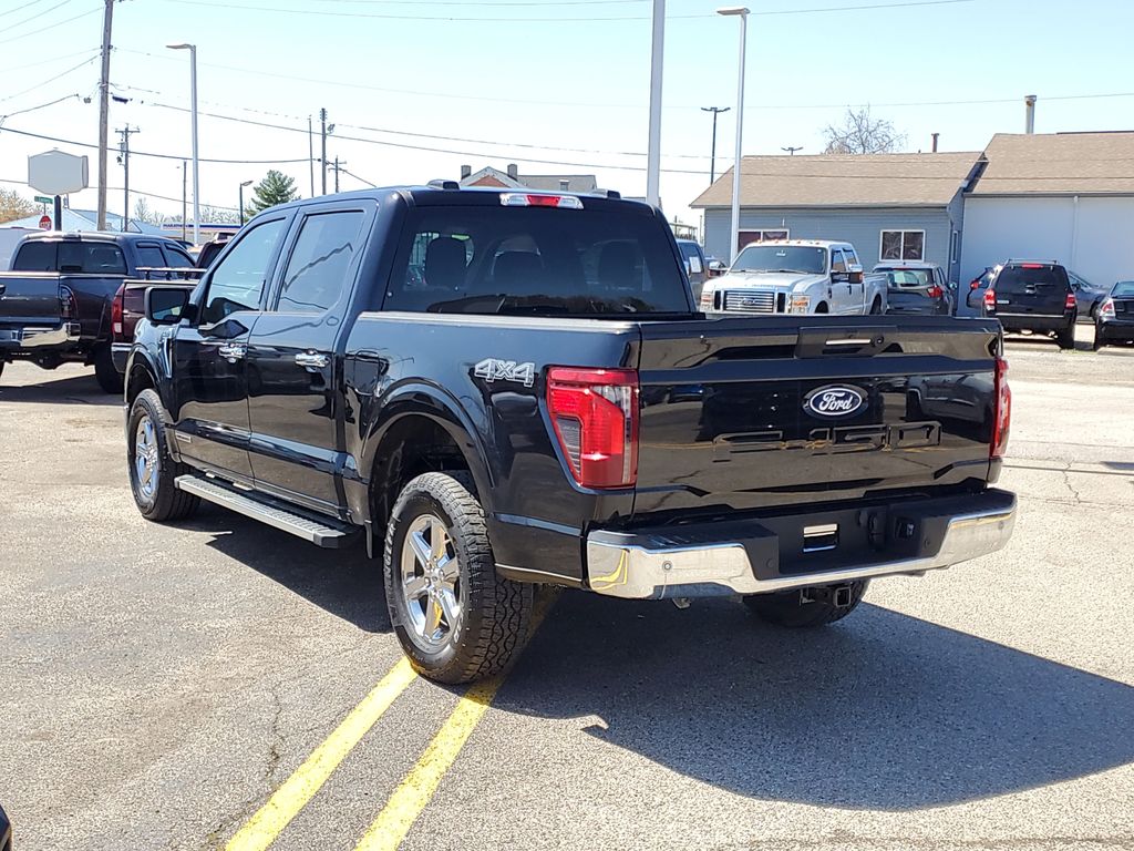 2024 Ford F-150 XLT photo 2