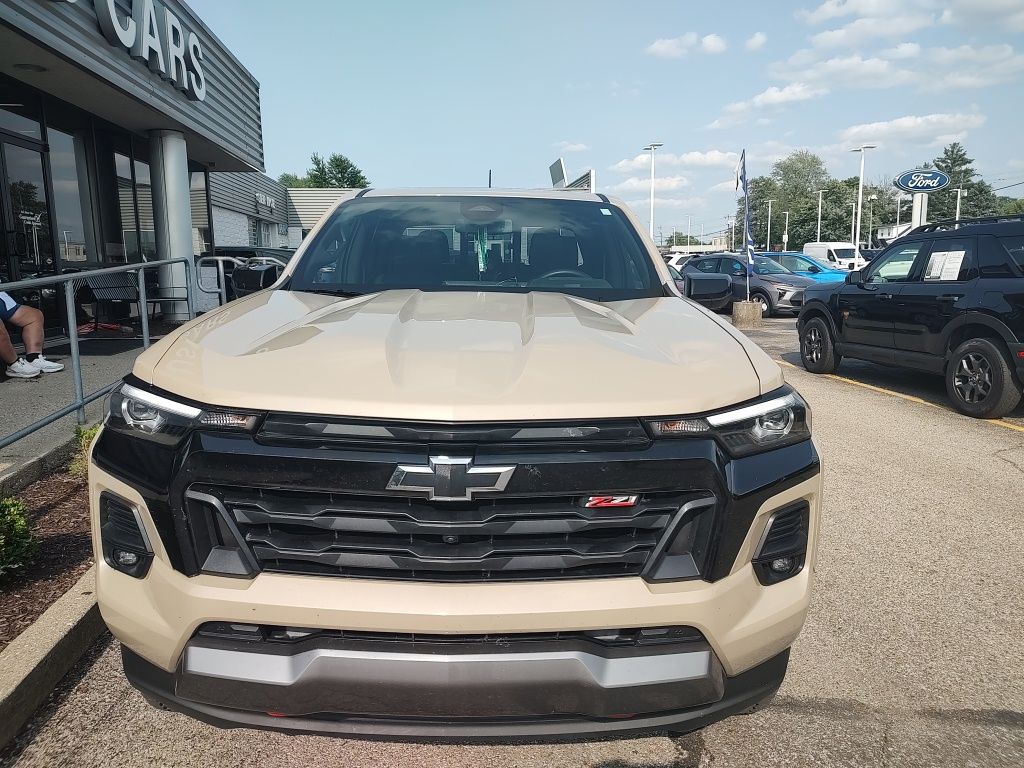 Used 2024 Chevrolet Colorado Z71 with VIN 1GCPTDEK5R1142763 for sale in Milford, OH
