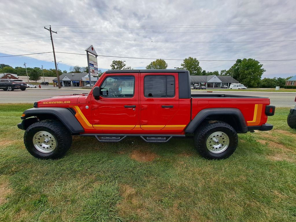 2020 Jeep Gladiator Sport photo 2