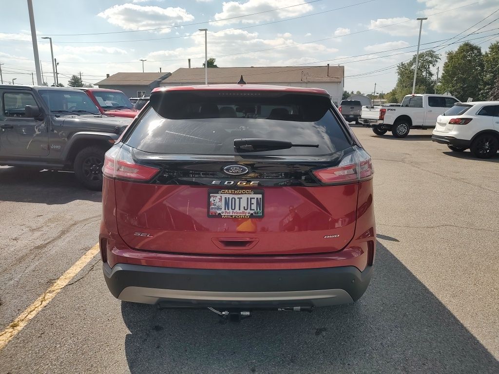 2023 Ford Edge SEL photo 4