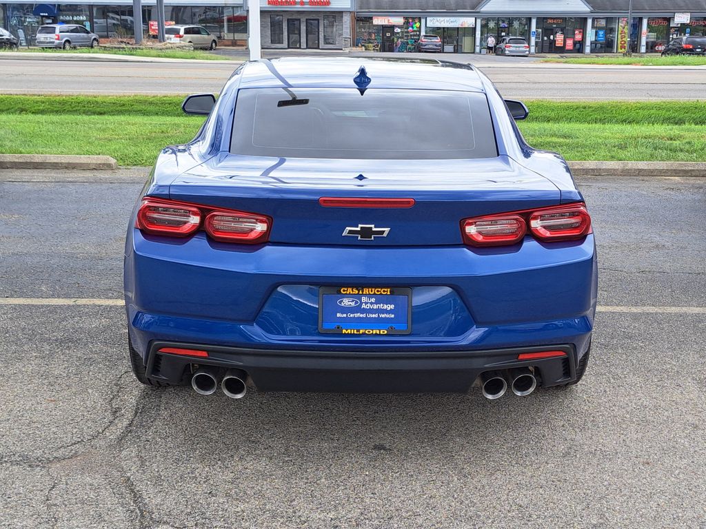 2021 Chevrolet Camaro LT1 photo 4