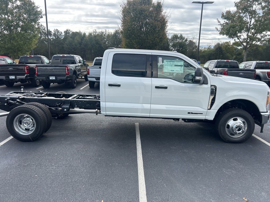 2026 Ford F-350 photo 4