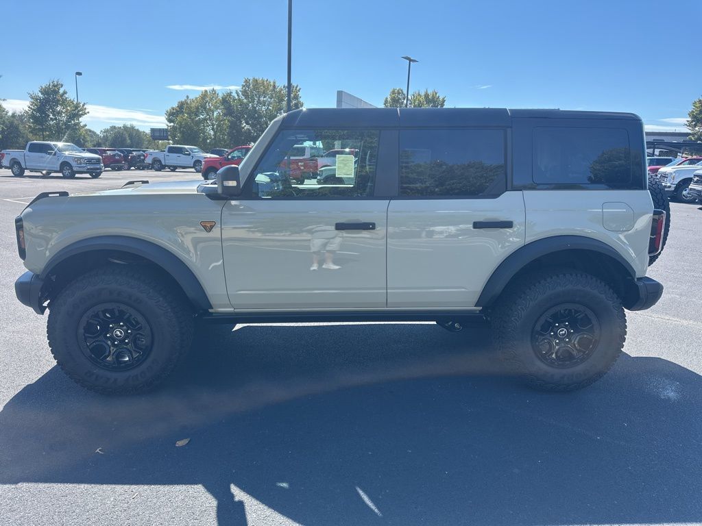 2025 Ford Bronco Badlands photo 4