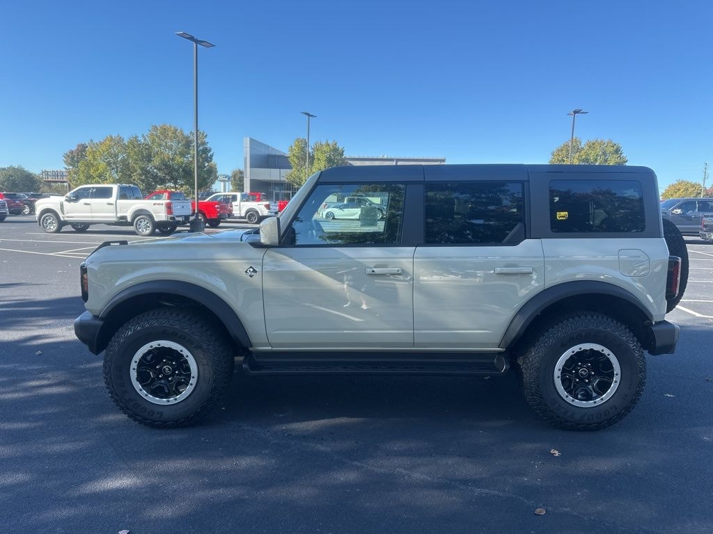 New 2025 Ford Bronco Outer Banks SUV