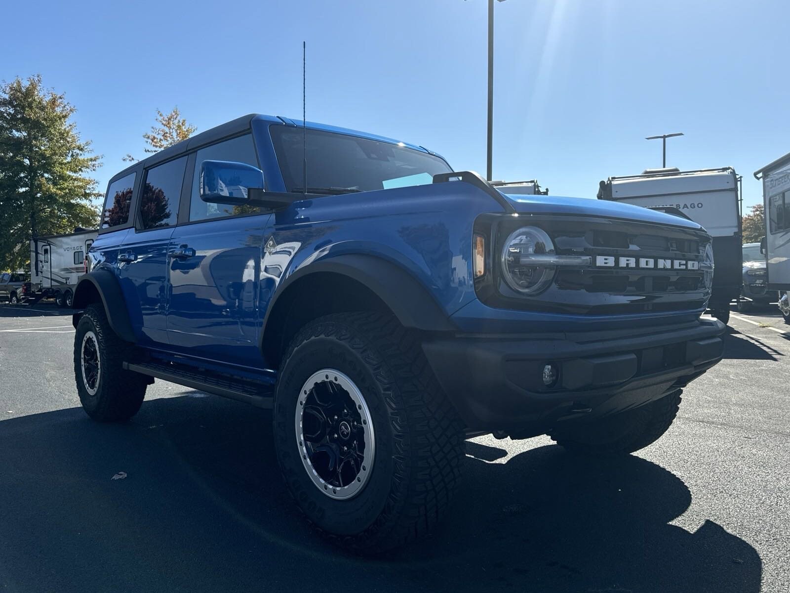 2024 Ford Bronco Outer Banks photo 2