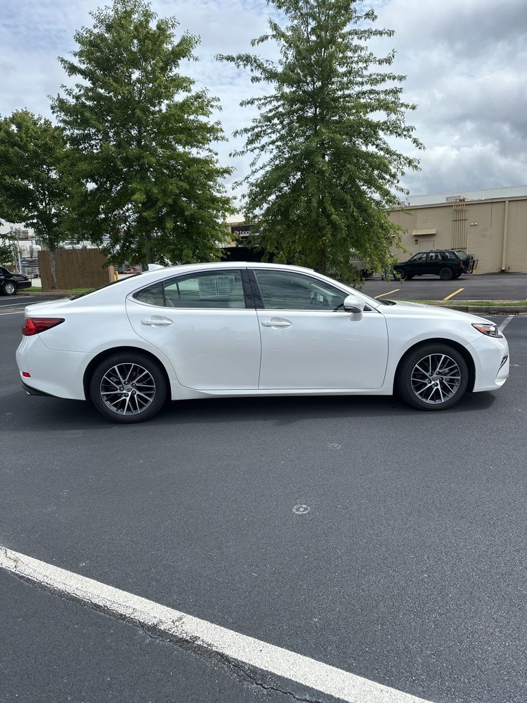 2018 Lexus ES 350 photo 4