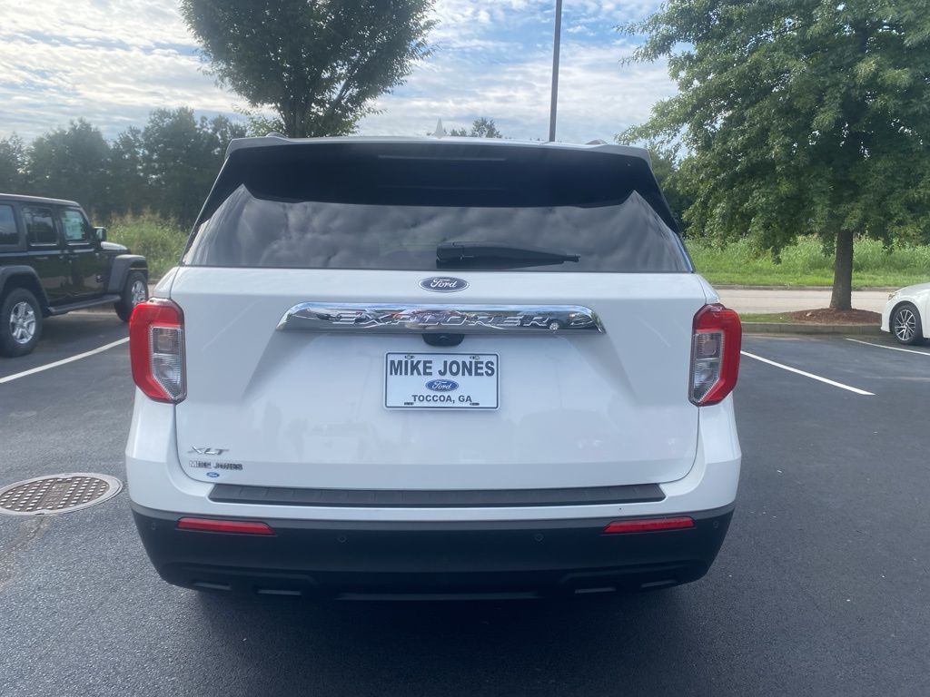 2023 Ford Explorer XLT photo 3