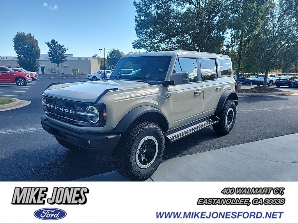2025 Ford Bronco 4-Door Outer Banks's photo