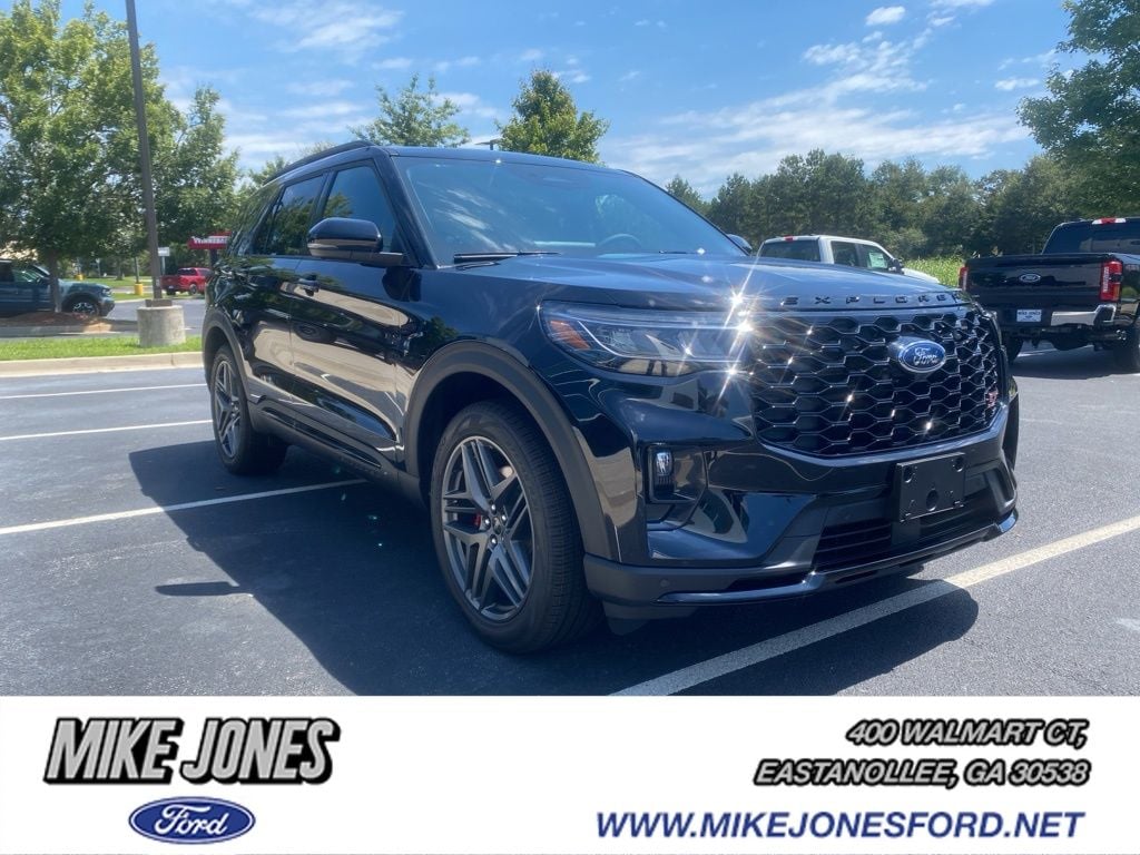 2025 Ford Explorer ST's photo