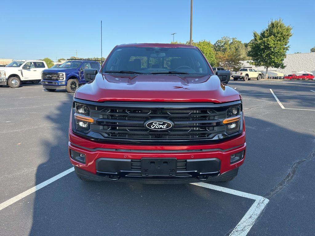2025 Ford F-150 XLT photo 2