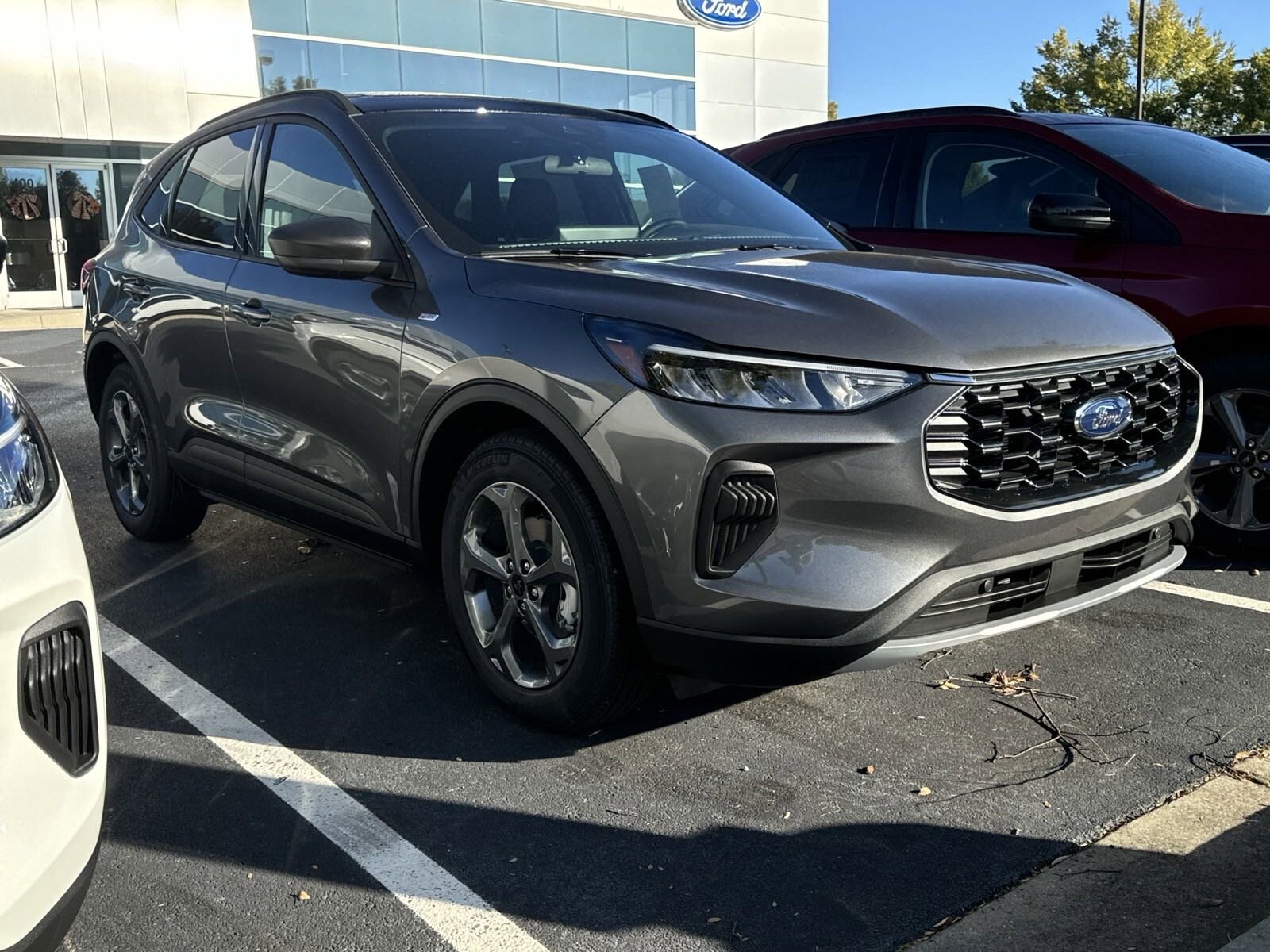 2025 Ford Escape ST-Line photo 2