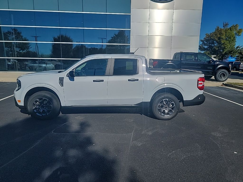 2025 Ford Maverick XLT photo 2