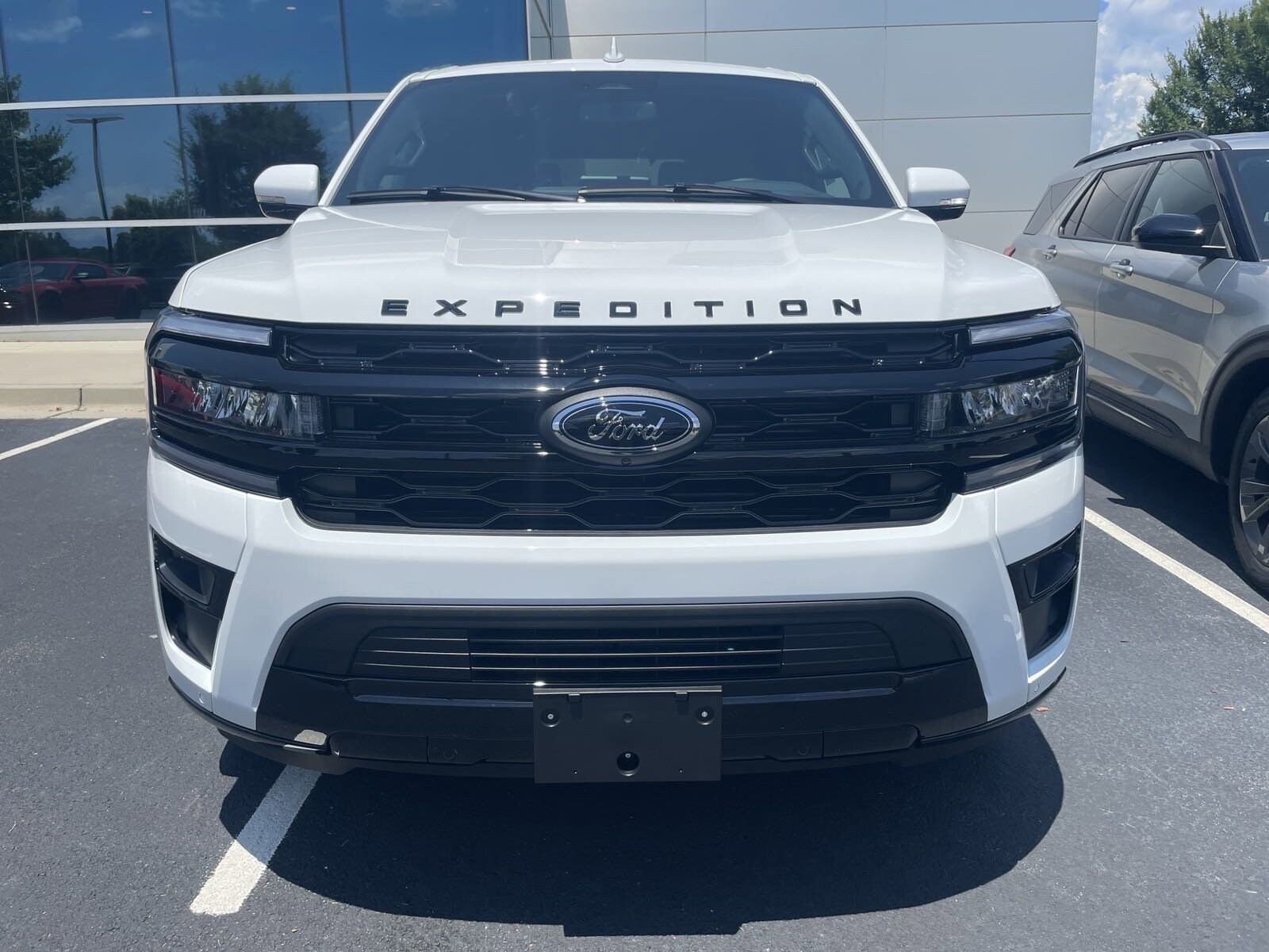 2024 Ford Expedition Limited photo 3