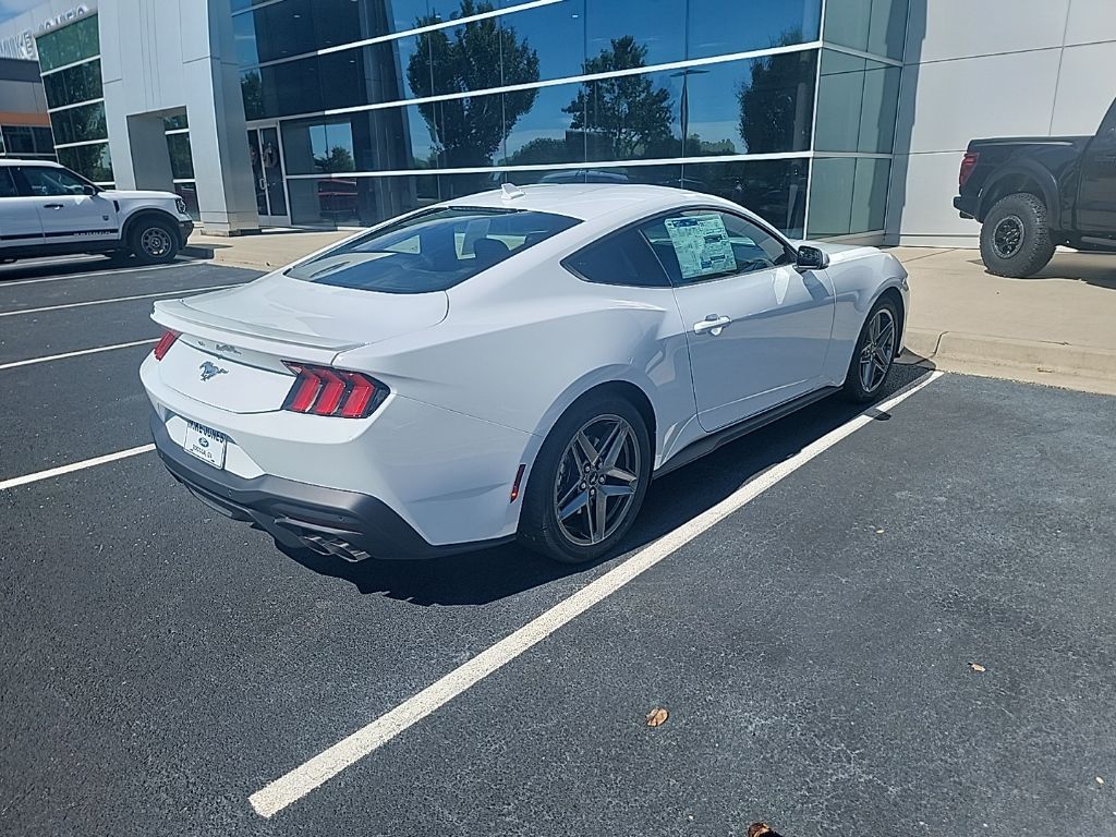 2025 Ford Mustang EcoBoost Premium photo 2