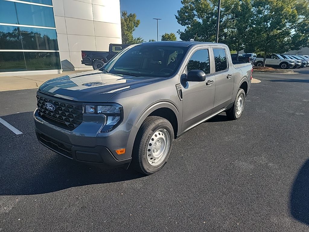 2025 Ford Maverick XL photo 2