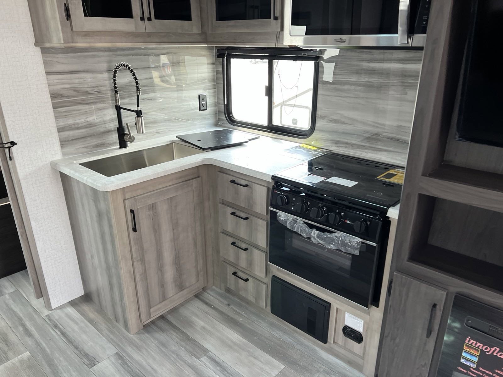 2022 Voyage/V2427RB/2022 image-19