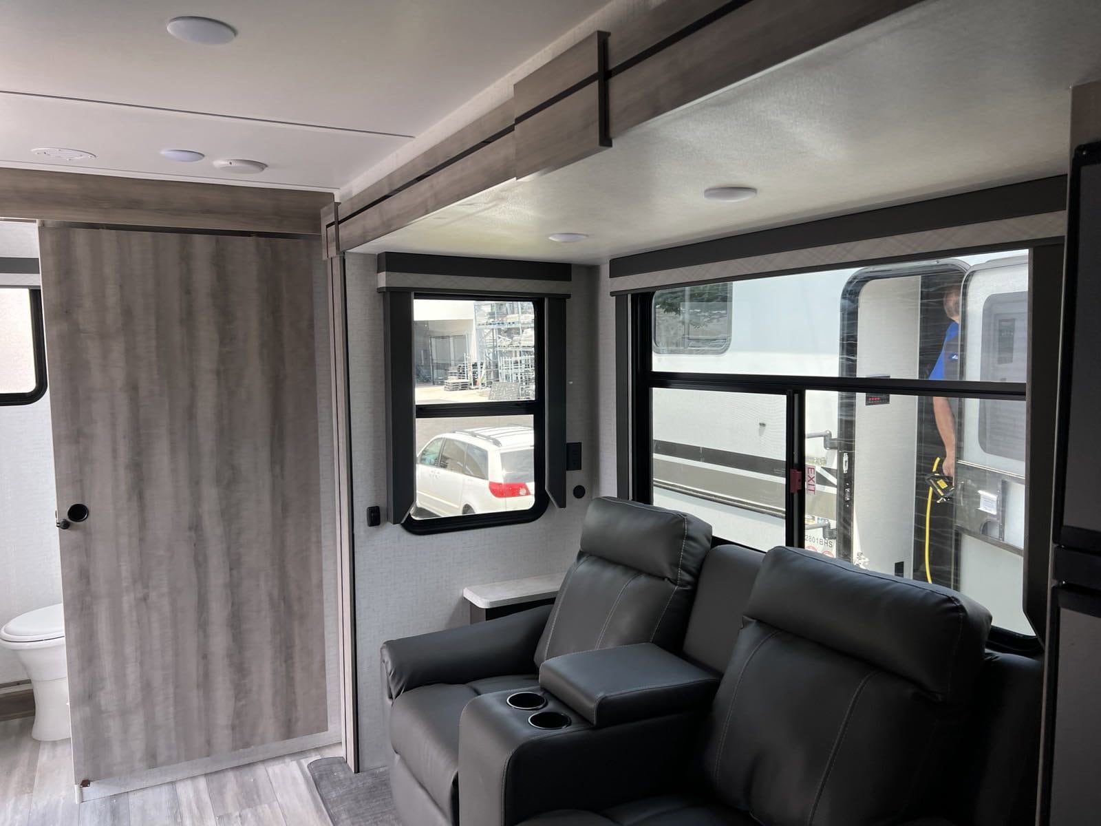 2022 Voyage/V2427RB/2022 image-31