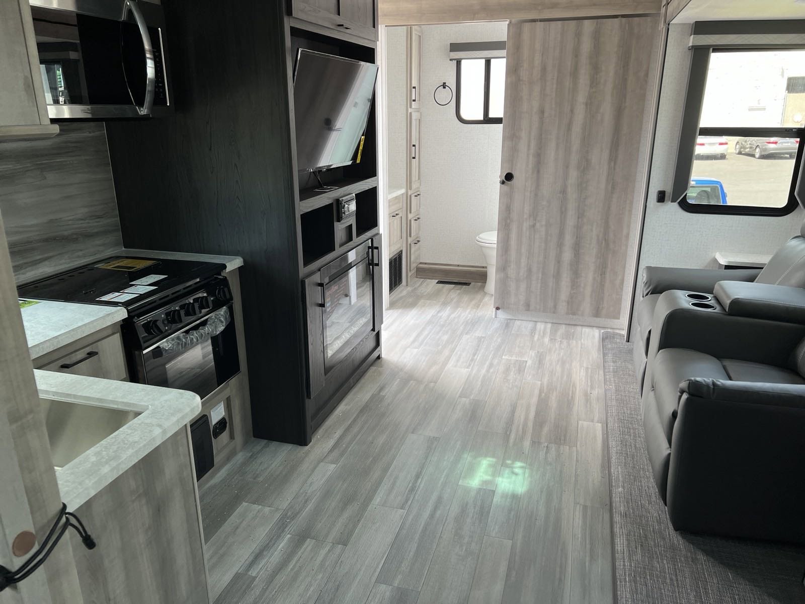 2022 Voyage/V2427RB/2022 image-28