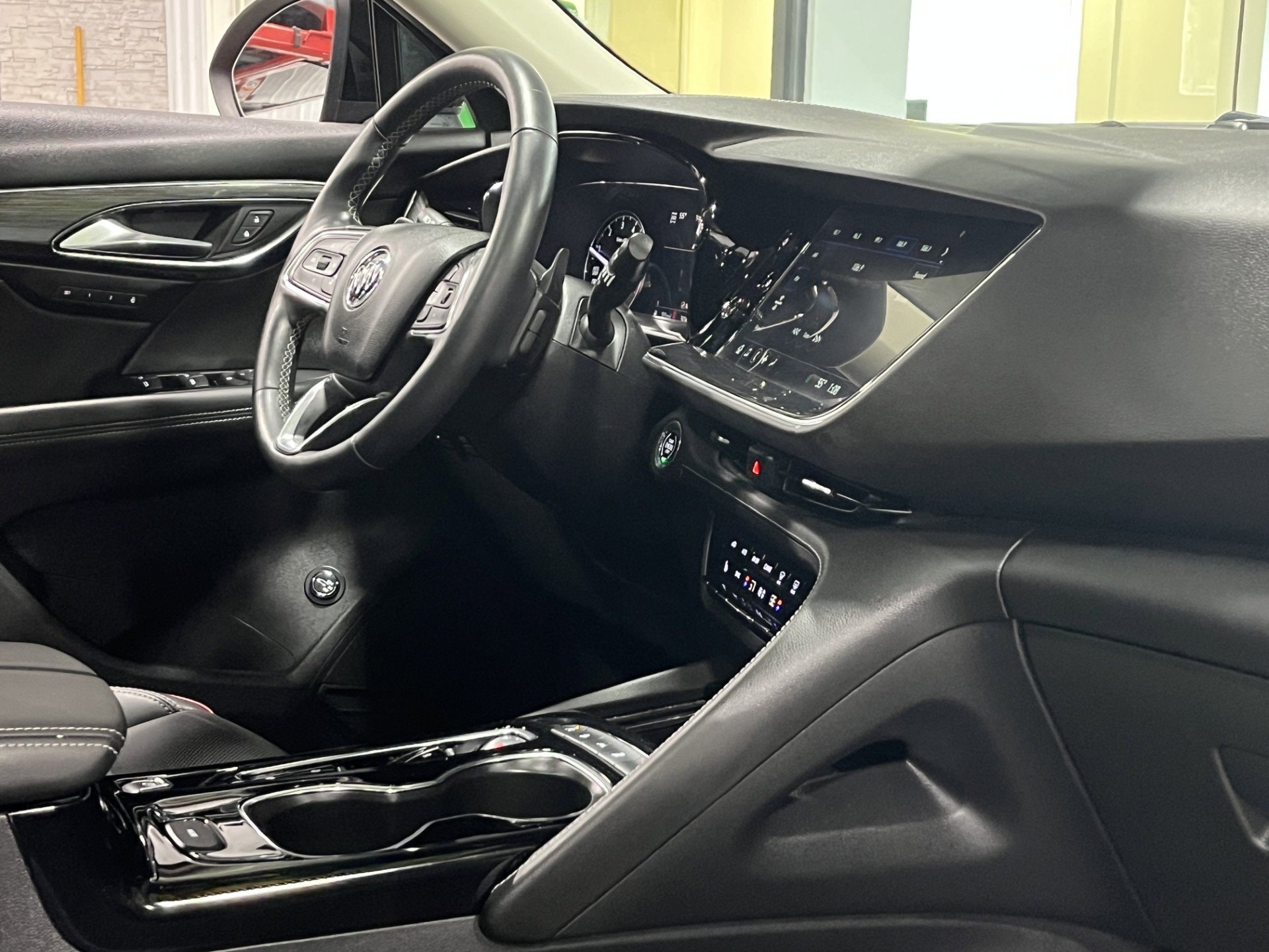 2023 Buick Envision Essence - Photo 10