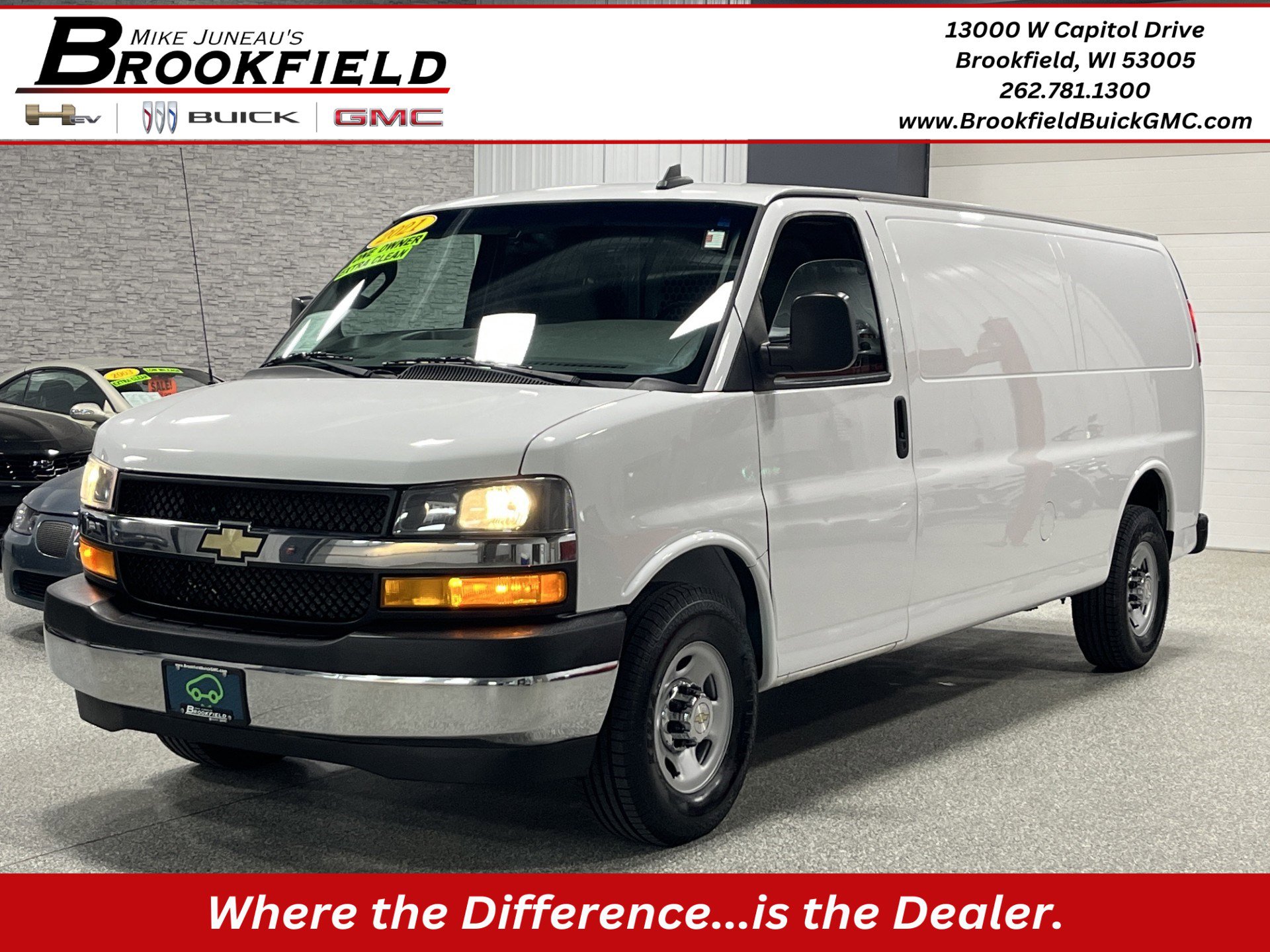 2021 Chevrolet Express 3500 Extended Work Van's photo