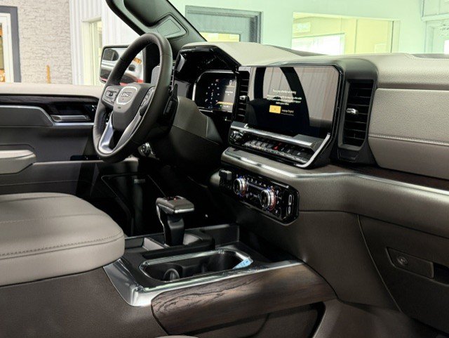 2026 GMC Sierra 1500 SLT - Photo 8