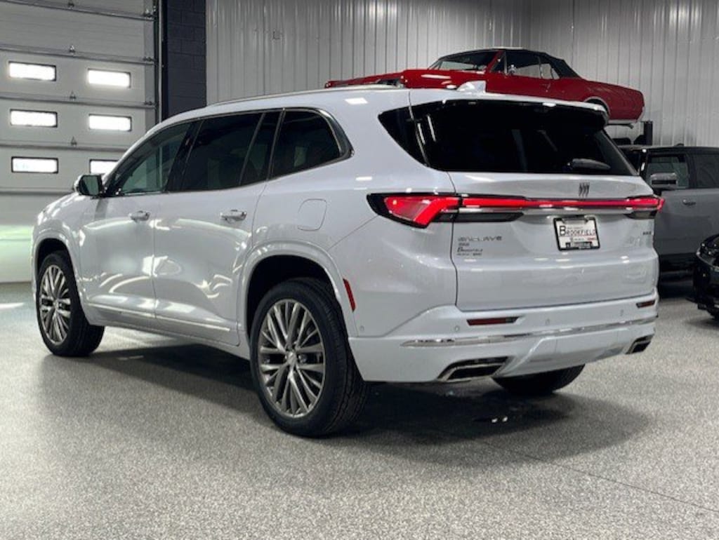 New 2026 Buick Enclave Avenir SUV