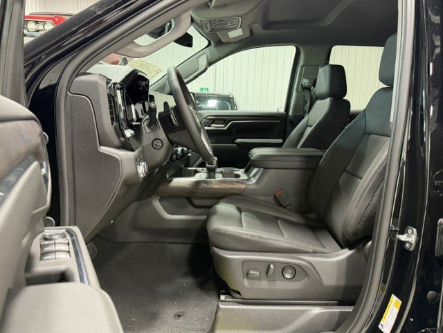 2026 GMC Sierra 1500 SLT - Photo 11