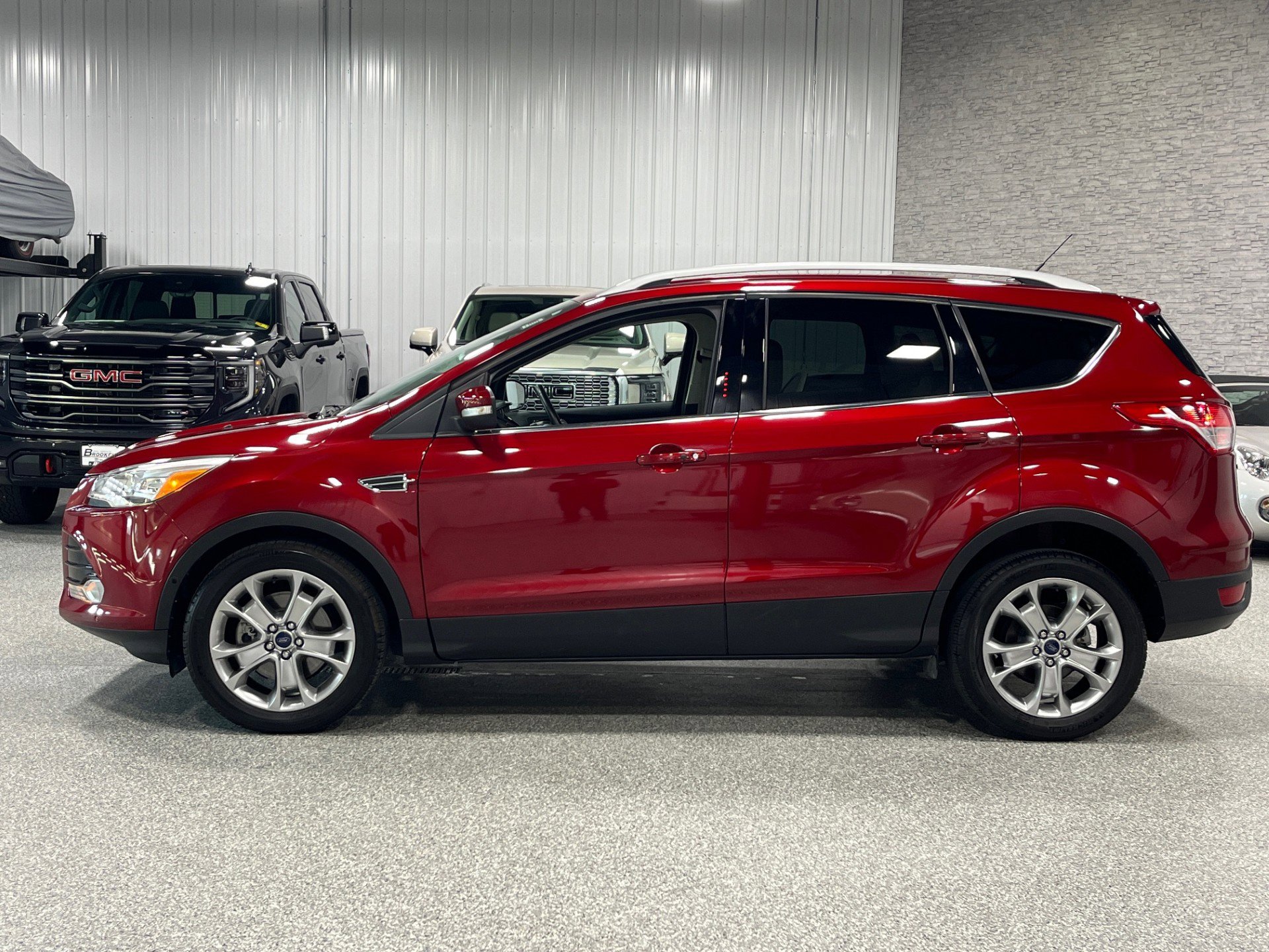 2014 Ford Escape Titanium photo 2