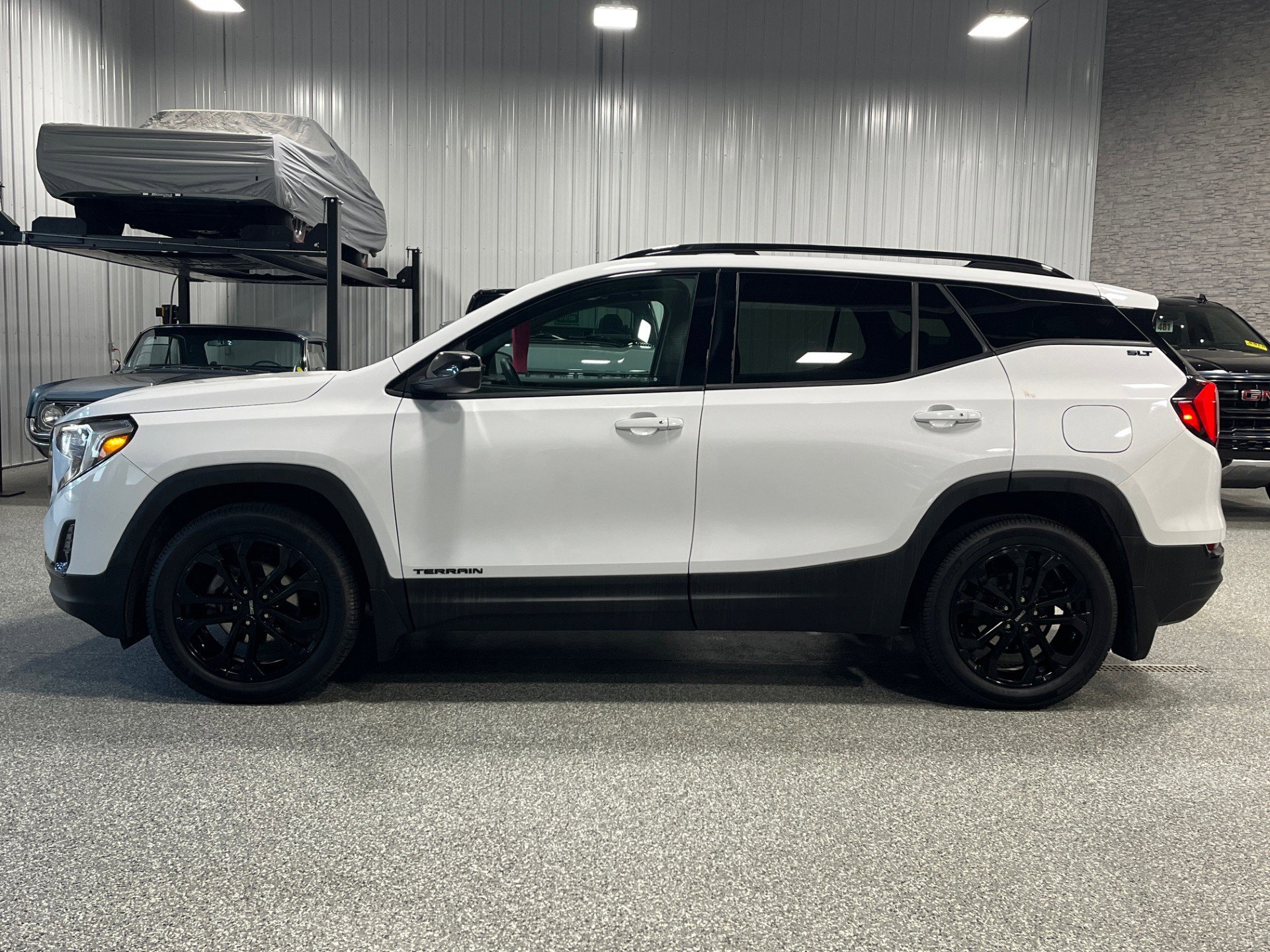 Used 2019 GMC Terrain SLT with VIN 3GKALVEV4KL393590 for sale in Brookfield, WI