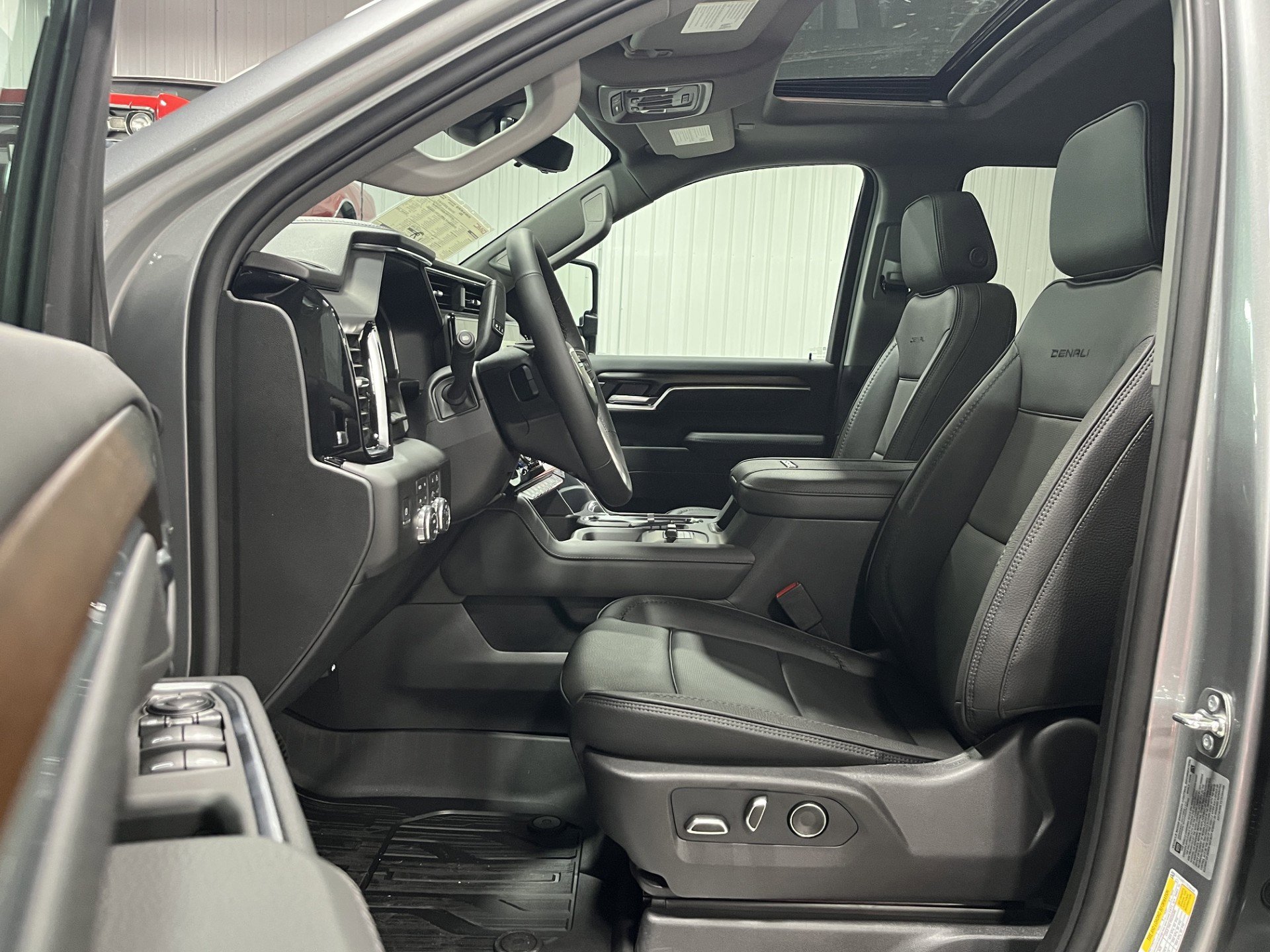 2026 GMC Sierra 3500HD Denali - Photo 14