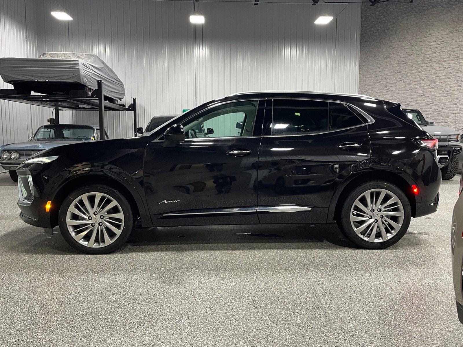 2025 Buick Envision Avenir photo 2