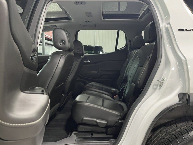 2023 GMC Acadia SLT - Photo 10
