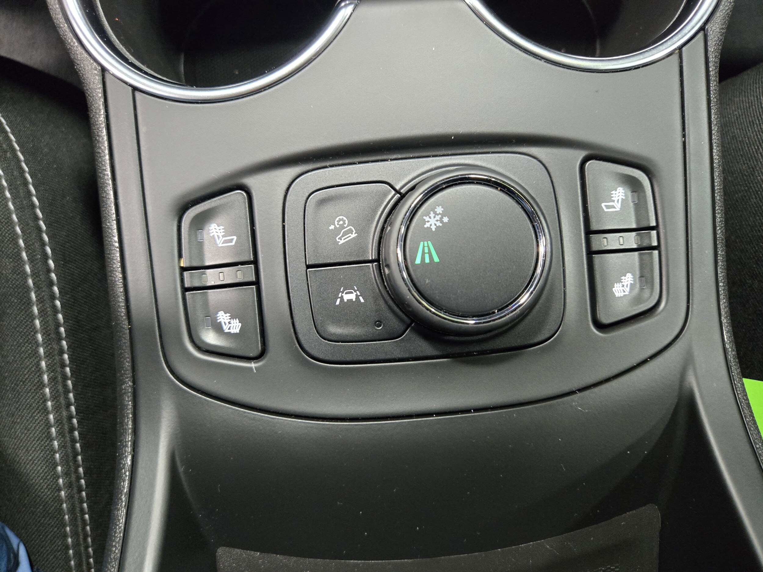 2024 GMC Terrain SLE - Photo 13