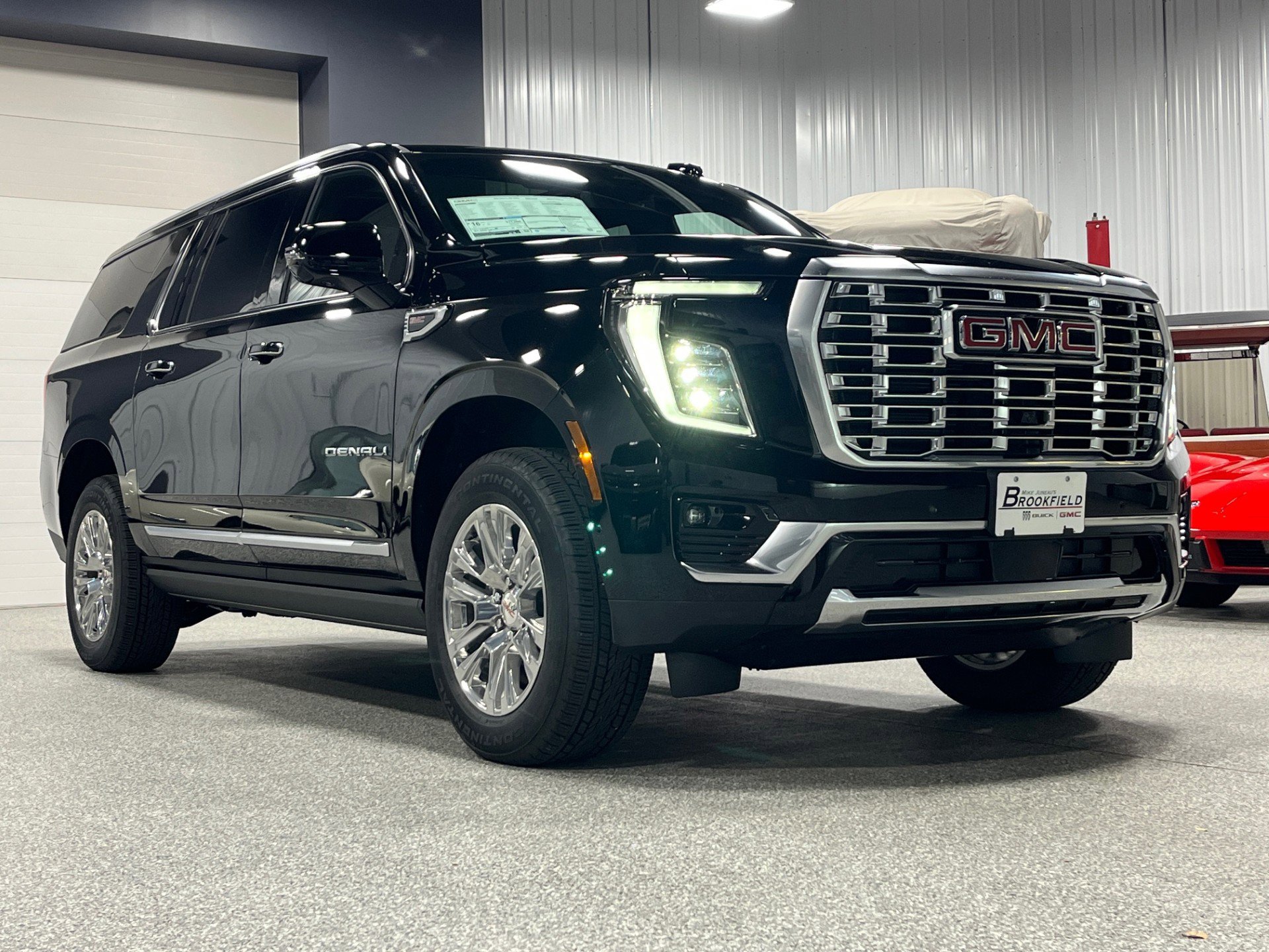 2026 GMC Yukon XL Denali - Photo 7