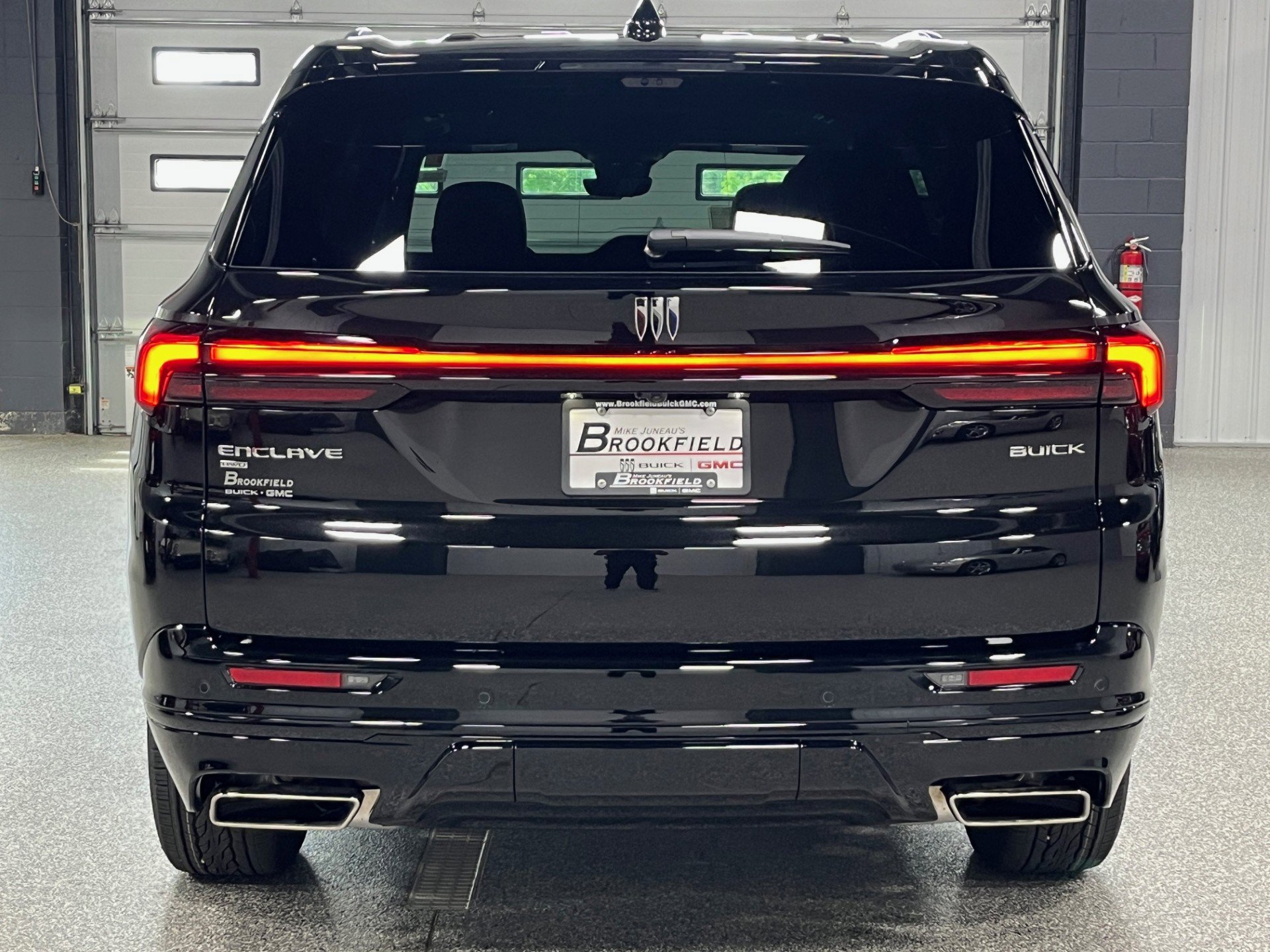 2026 Buick Enclave Sport Touring photo 3