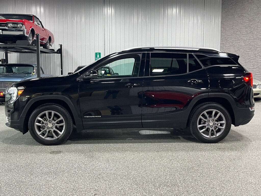 Used 2022 GMC Terrain SLT SUV