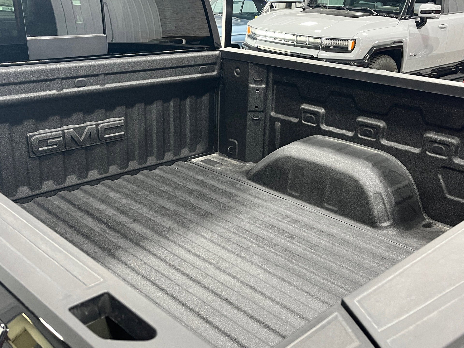 2026 Gmc Sierra 1500 SLT photo 3