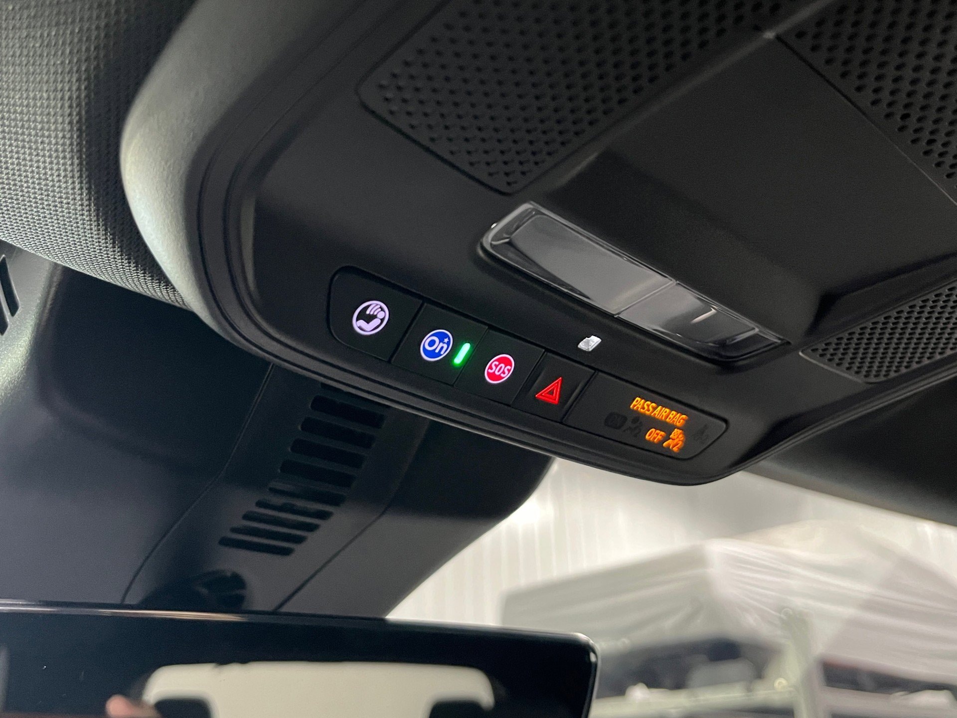 2026 GMC Acadia AT4 - Photo 17