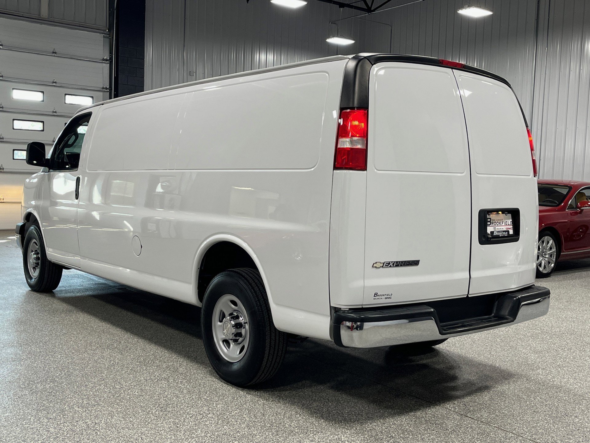 2020 Chevrolet Express 2500 Cargo Van photo 3