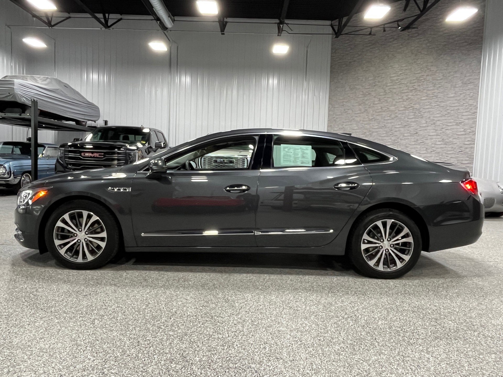 2017 Buick LaCrosse Premium photo 2